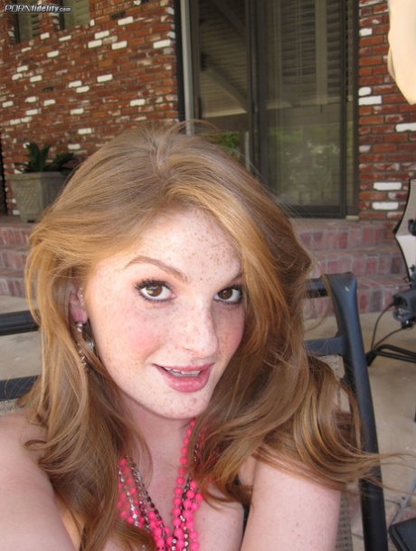 redhead mom naked pictures