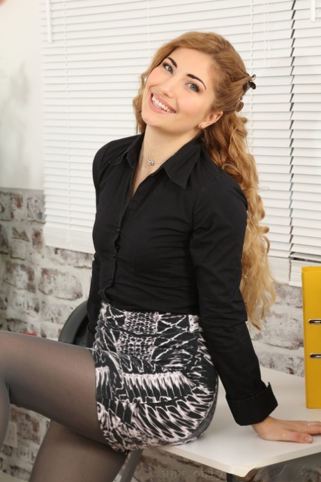 pantyhose skirt sexy pics