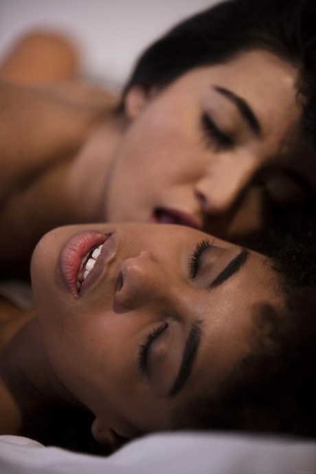 lesbian interracial hot naked pictures