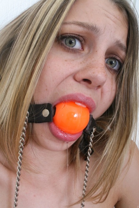 tiener bondage heet afbeelding