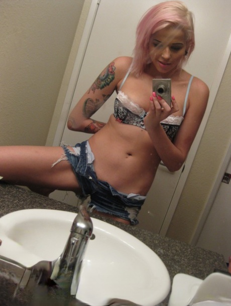 pink hair porn galleries