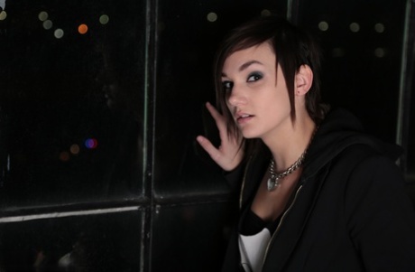 Nikki Hearts nice star gallery