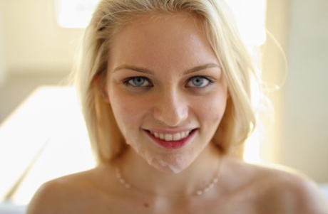 tall blonde beautiful porn picture