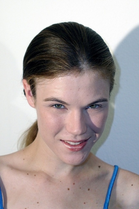brunetka modré oči špičkové umění fotky
