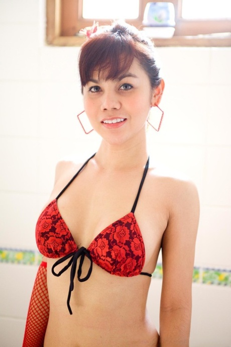 ladyboy bikini beautiful xxx gallery