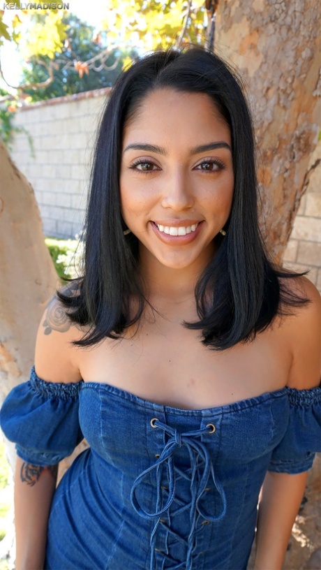 Vanessa Sky porn star pictures