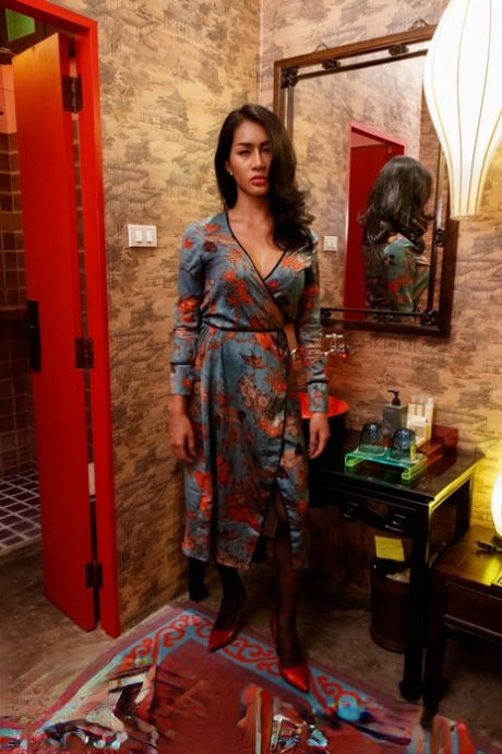 thailändische Transe porno nackt fotos