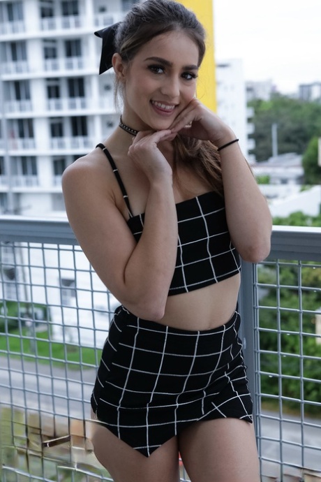 Sofie Reyez high quality pornstar pic