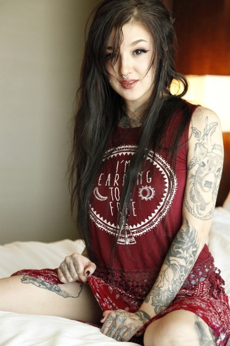 tattooed teen porno photos
