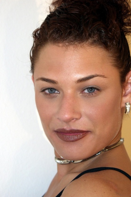 grande brune haut nu img