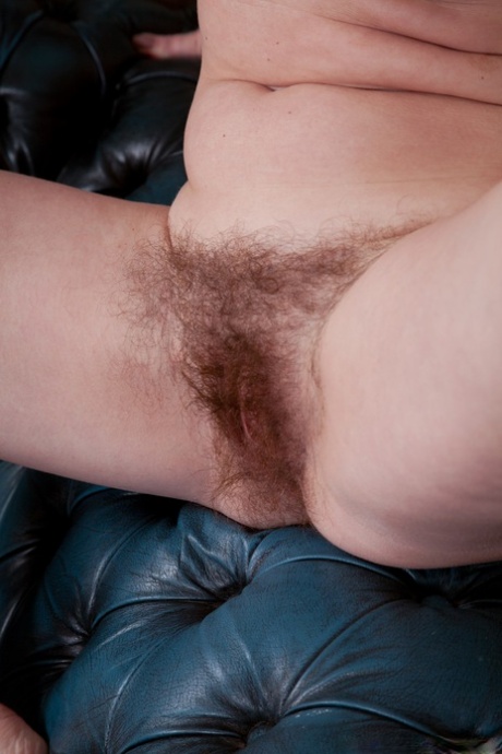 hairy wife sexy nude pics
