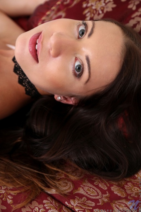 Therese Bizarre beautiful actress image