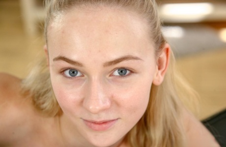 blue eyes teen pornos pic