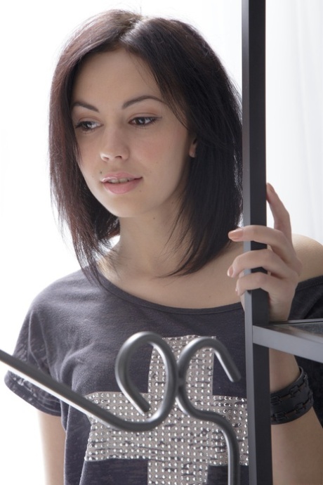 short hair teen hot sexy pics