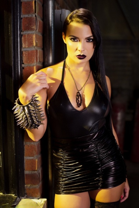 Krista Ayne model photo