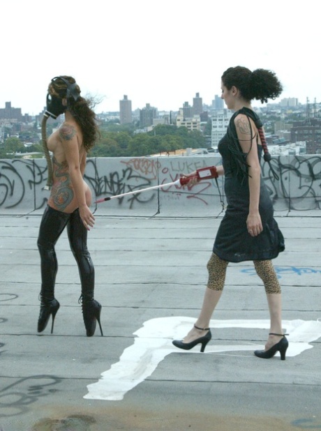 public bdsm hot nude pics