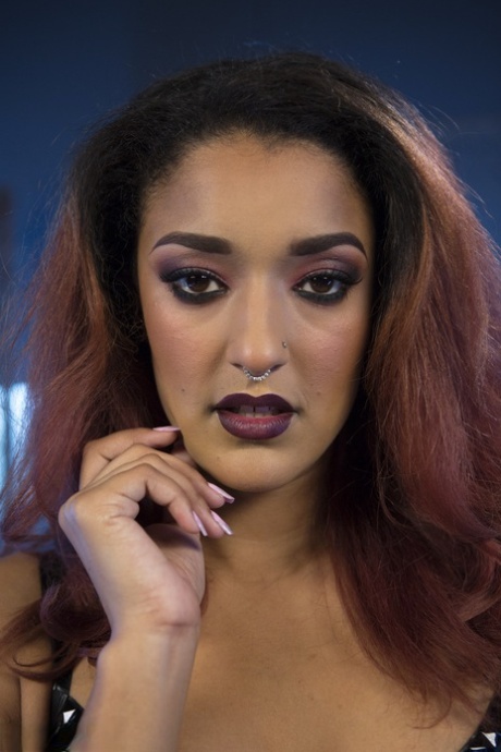 Leigh Raven star top pictures