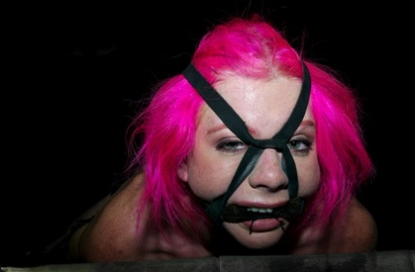 roze haar pornografische hd galerij