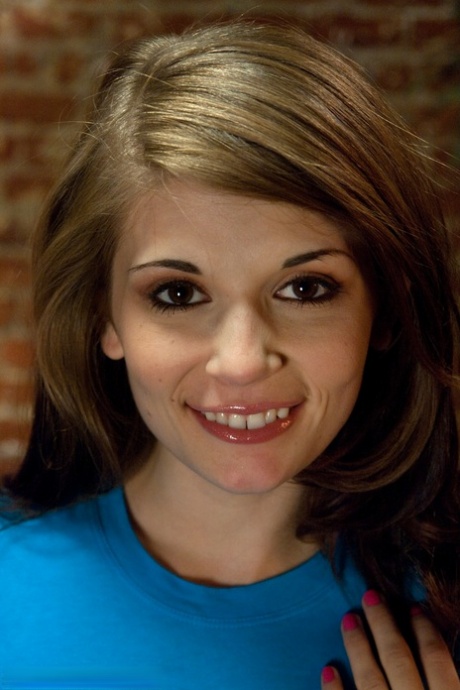 pretty face top pic