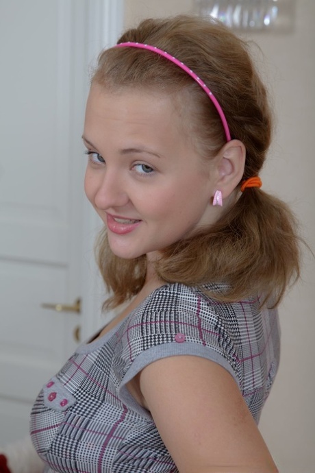 Lolly Moon erotic actress pic