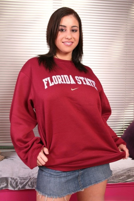 chubby skirt porno image
