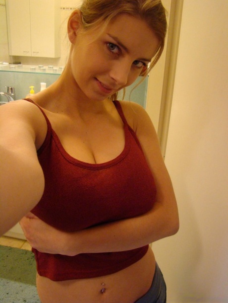 selfie de tetas grandes alta calidad perfecto imágenes