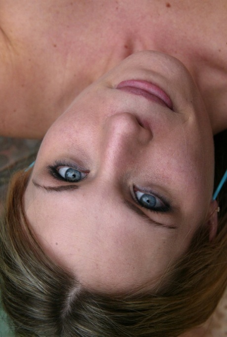 drobná milfka vysoce kvalitní sex galerie