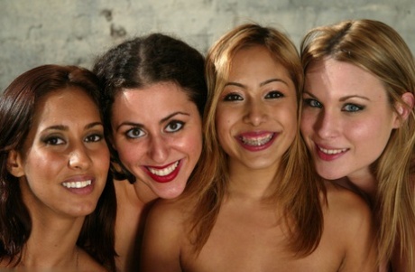 lesbienne latine parfaite haute qualité img