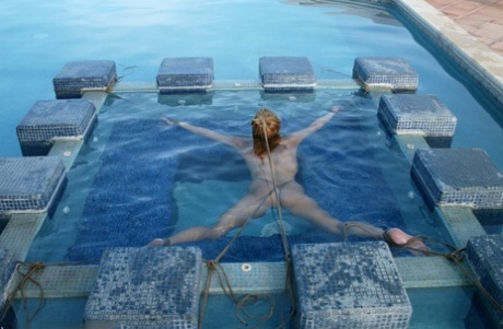piscina hd erótico imagens