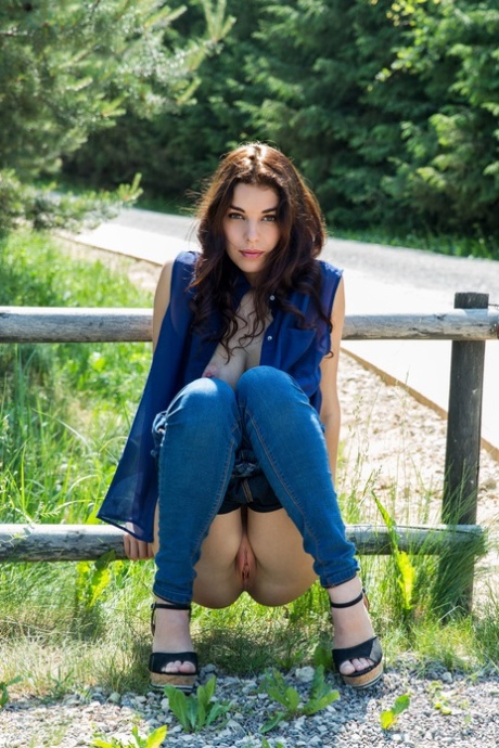 jeans pussy sexy naked pictures