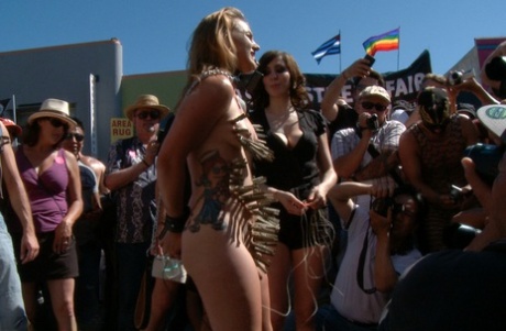 public bdsm porno img