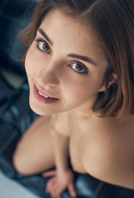 十代の顔 ホットセックス 写真