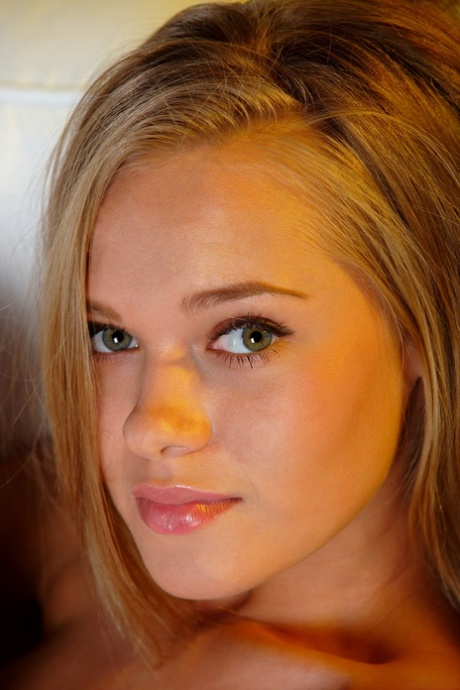 pretty face hot porn pictures