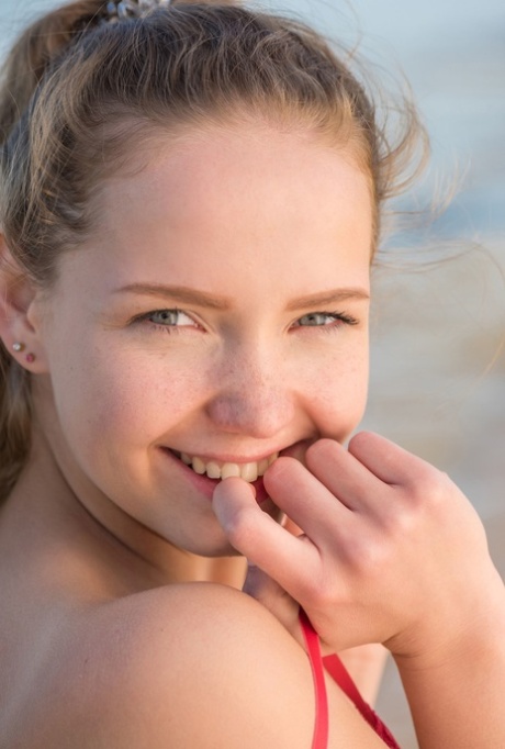 bionda interrazziale nudi erotici immagine