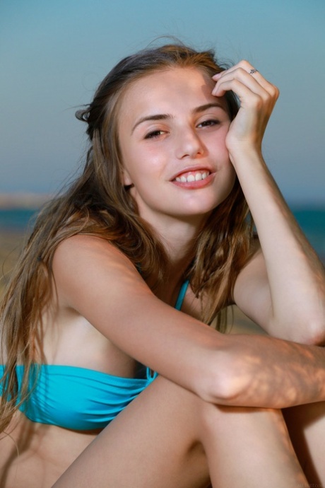 tynn tenåringsbikini naken sex bilder