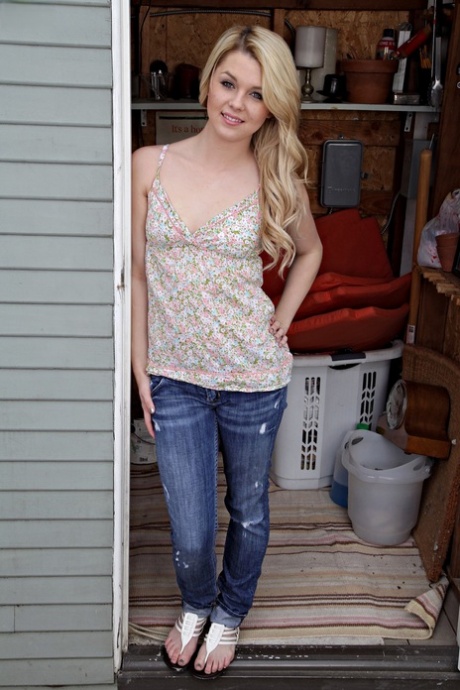 skinny jeans sexy naked pics