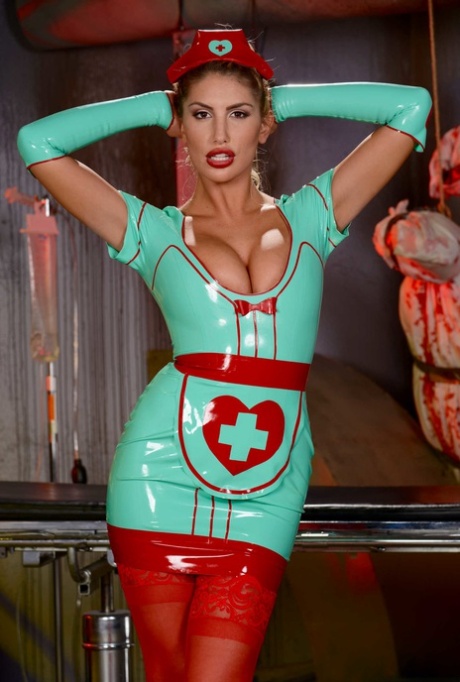 Starri Knight free model pics