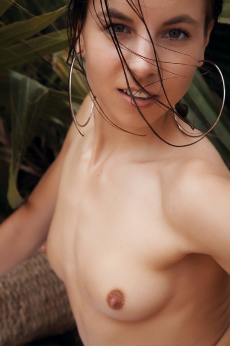 Andreea Mantea pornographic model pics