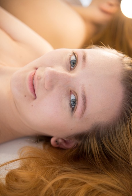 faccia da giovane sesso dei nudi immagine