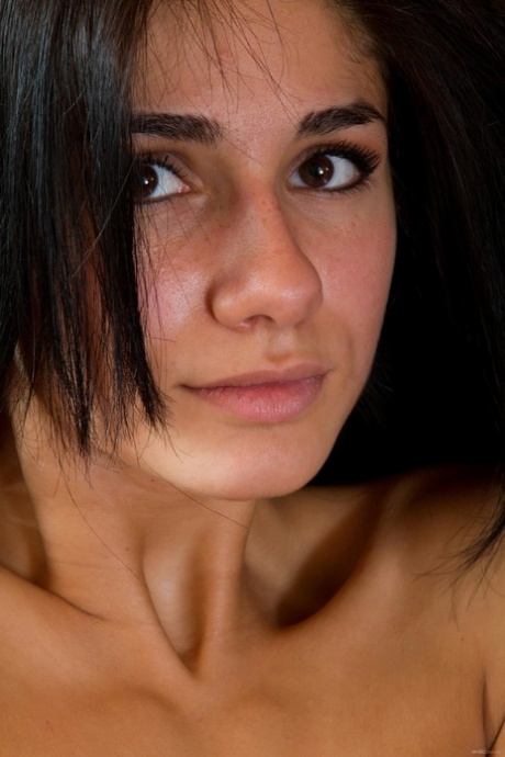 visage mature xxx archive