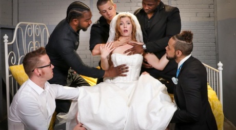 gangbang z bdsm idealnie nago obraz
