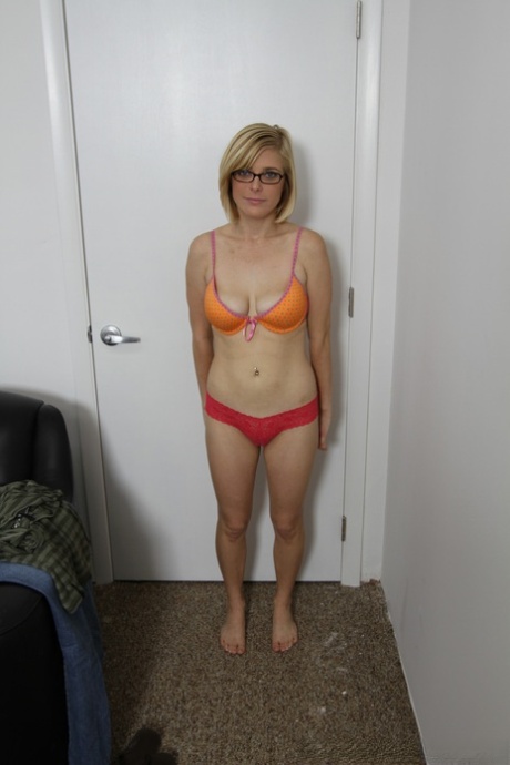kujonowata MILF nago miło galeria