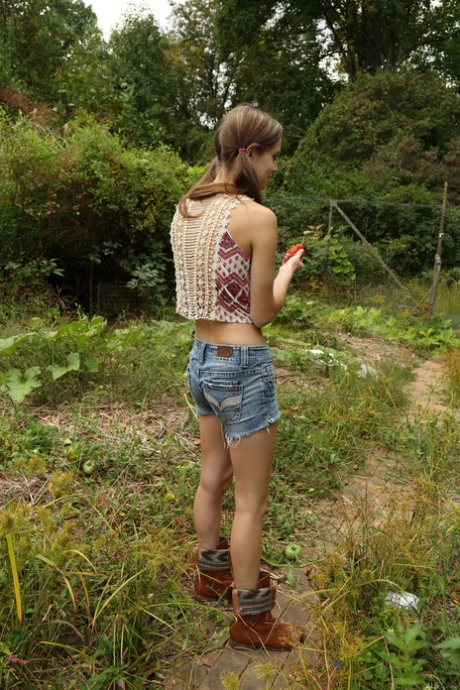 country girl exclusive gallery