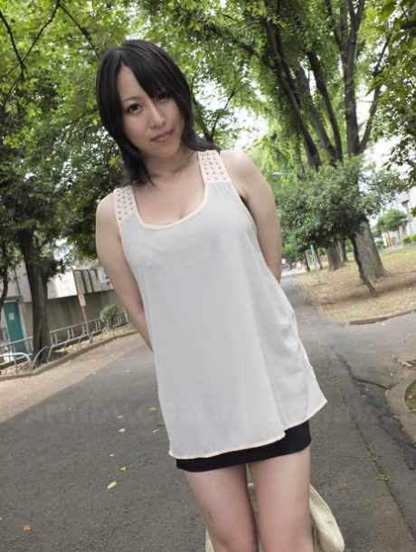 asian housewife sex photo