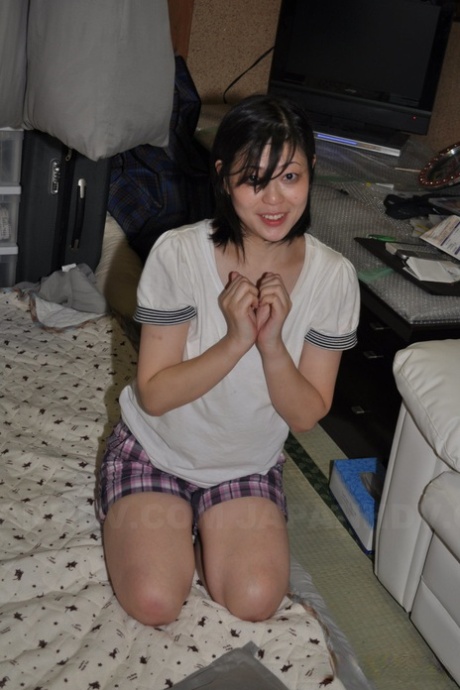 colegiala asiática desnudos gratis imagen