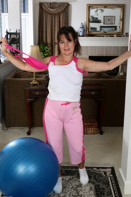 pantalons de yoga matures beau nu des photos