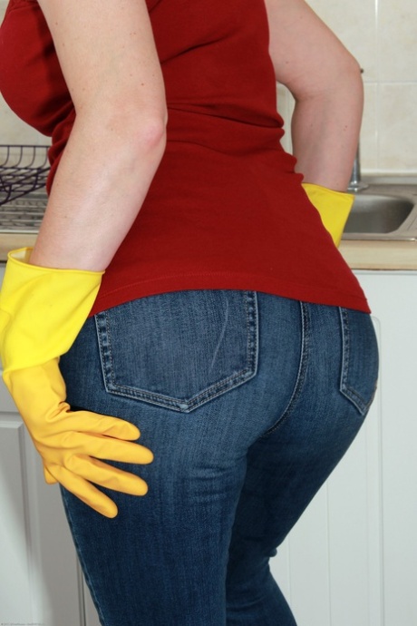 MILF Küche erwachsene hübsche bilder