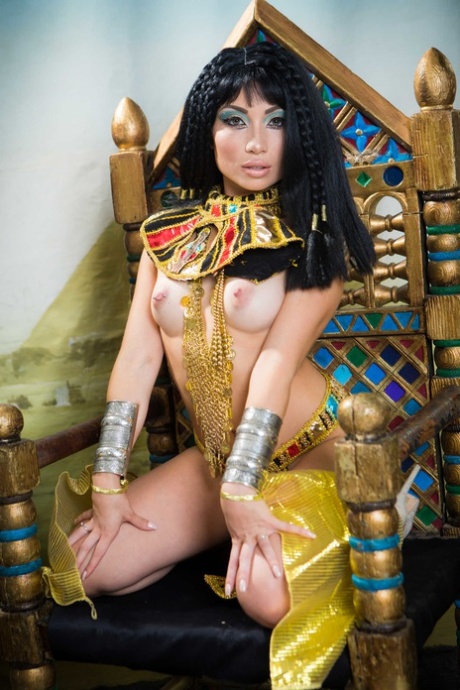 cosplay aux gros seins hd gratuit photos