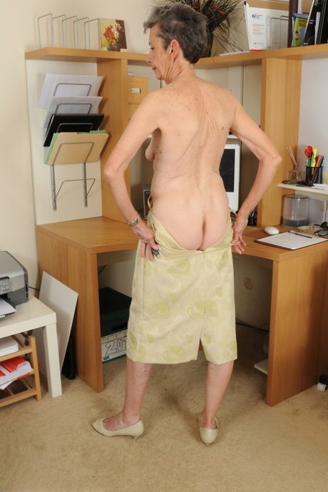 奶奶屁股 免費色情 圖片
