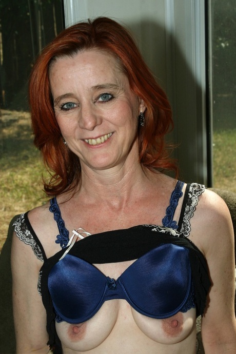 nonna rossa xxx adulto immagine